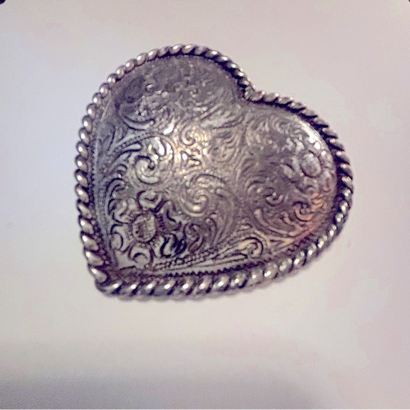 Metal 🩶 HEART 🩶 Belt Buckle - Picture 2 of 5